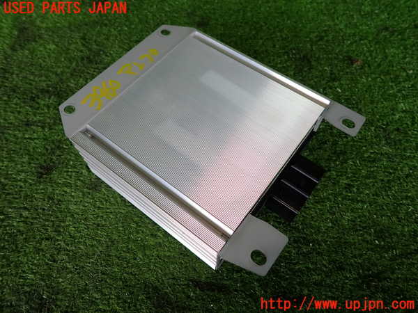 2UPJ-9239606525]アウディ・A4 アバント(8EALT)アンプ 中古_2