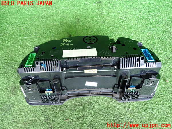 2UPJ-9239606170]アウディ・A4 アバント(8EALT)スピードメーター 中古_3