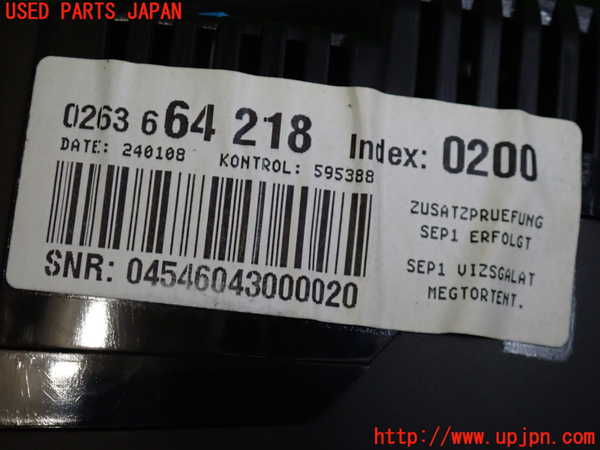 2UPJ-9239606170]アウディ・A4 アバント(8EALT)スピードメーター 中古_4