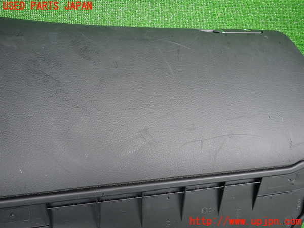 2UPJ-9239607516]アウディ・A4 アバント(8EALT)グローブボックス1 中古_2