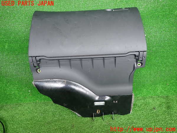 2UPJ-9239607516]アウディ・A4 アバント(8EALT)グローブボックス1 中古_3