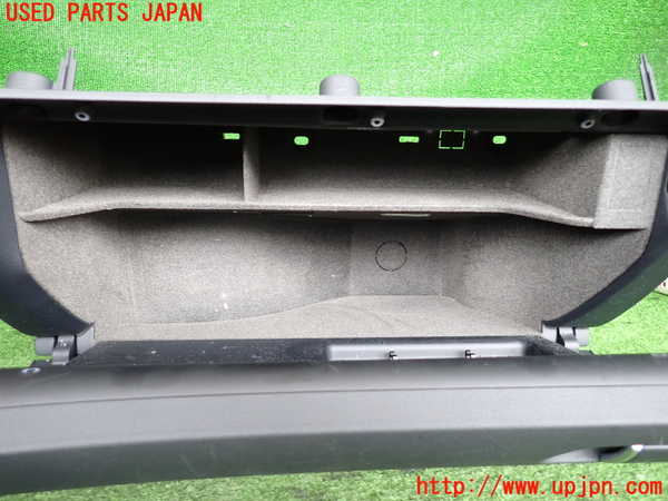 2UPJ-9239607516]アウディ・A4 アバント(8EALT)グローブボックス1 中古_5