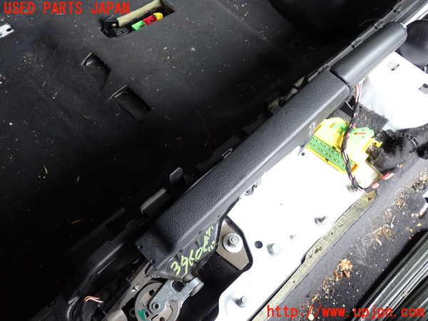 2UPJ-9239607550]アウディ・A4 アバント(8EALT)サイドブレーキレバー 中古_3