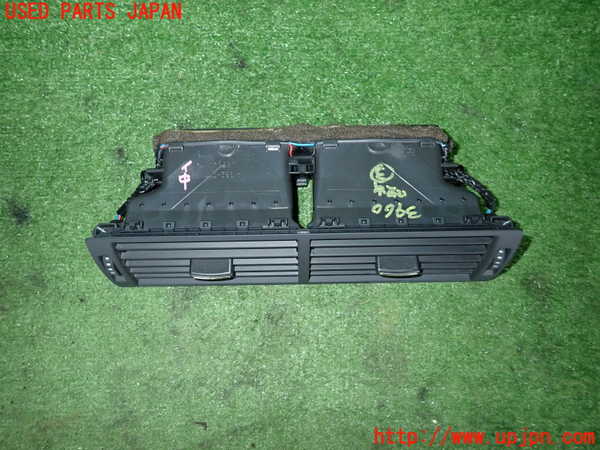 2UPJ-9239607528]アウディ・A4 アバント(8EALT)エアコン吹き出し口3 (真中) 中古_2