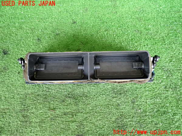 2UPJ-9239607528]アウディ・A4 アバント(8EALT)エアコン吹き出し口3 (真中) 中古_3
