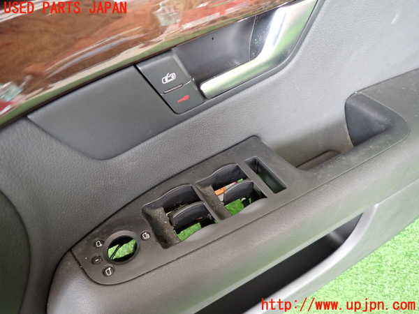 2UPJ-9239601234]アウディ・A4 アバント(8EALT)右前ドア内張り 中古_3