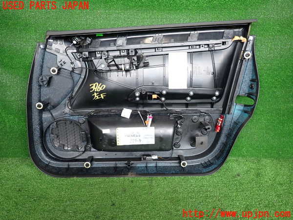 2UPJ-9239601264]アウディ・A4 アバント(8EALT)左前ドア内張り 中古_2
