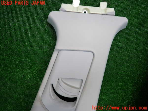 2UPJ-9239607665]アウディ・A4 アバント(8EALT)右センターピラートリム 中古_2