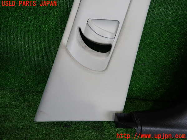 2UPJ-9239607665]アウディ・A4 アバント(8EALT)右センターピラートリム 中古_3
