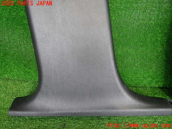 2UPJ-9239607670]アウディ・A4 アバント(8EALT)左センターピラートリム 中古_4