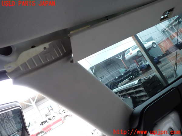 2UPJ-9239607675]アウディ・A4 アバント(8EALT)右リアピラートリム 中古_3