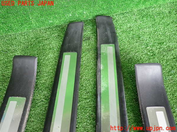 2UPJ-9239607740]アウディ・A4 アバント(8EALT)スカッフプレート 中古_4