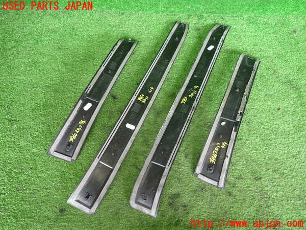 2UPJ-9239607740]アウディ・A4 アバント(8EALT)スカッフプレート 中古_5