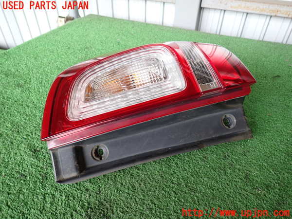 2UPJ-9239611536]エクスプローラー(1FMHK9)左テールランプ 中古_2