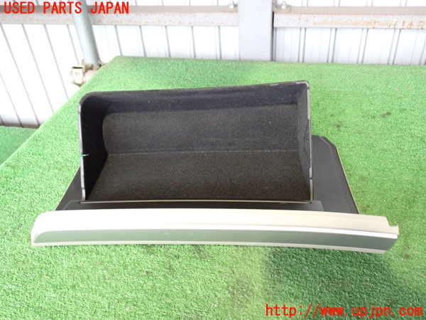 2UPJ-9239617516]エクスプローラー(1FMHK9)グローブボックス1 中古_2
