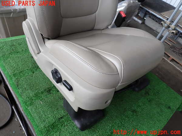 2UPJ-9239617065]エクスプローラー(1FMHK9)助手席シート 中古_2