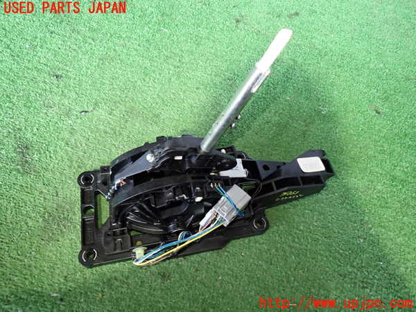 2UPJ-9239617555]エクスプローラー(1FMHK9)ATシフトレバー 中古_2