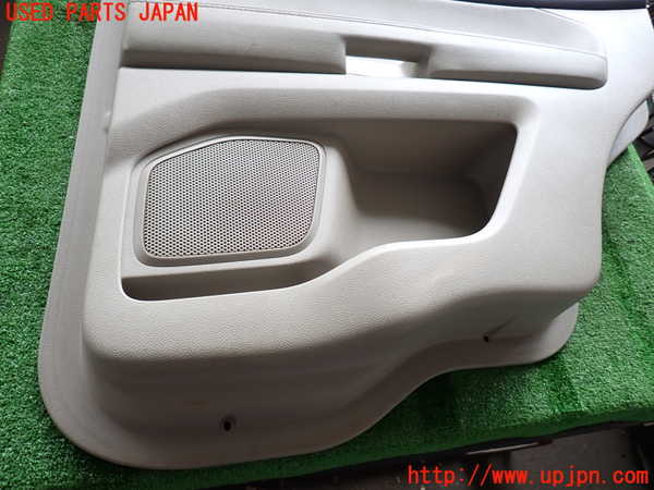 2UPJ-9239611294]エクスプローラー(1FMHK9)右後ドア内張り 中古_2