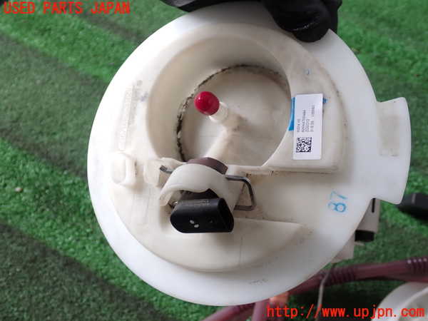 2UPJ-9239632510]ベンツ C200 コンプレッサー ステーションワゴン S204(204241)燃料ポンプ 中古_3