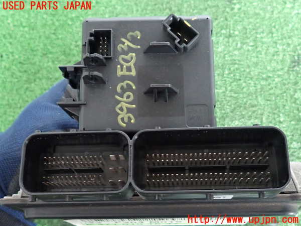 2UPJ-9239636110]ベンツ C200 コンプレッサー ステーションワゴン S204(204241)エンジンコンピューター 中古_3