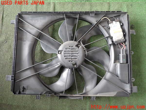 2UPJ-9239636836]ベンツ C200 コンプレッサー ステーションワゴン S204(204241)電動ファン1 中古_2