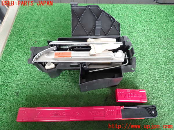 2UPJ-9239637805]ベンツ C200 コンプレッサー ステーションワゴン S204(204241)車載工具 中古_2