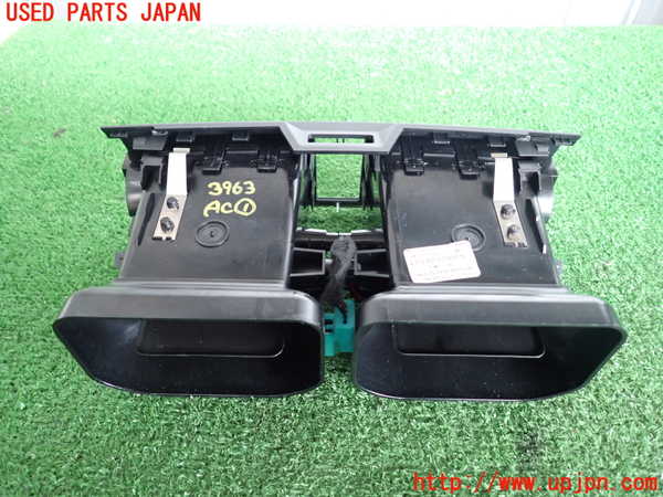 2UPJ-9239637526]ベンツ C200 コンプレッサー ステーションワゴン S204(204241)エアコン吹き出し口1(真中) 中古_2