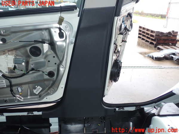 2UPJ-9239637665]ベンツ C200 コンプレッサー ステーションワゴン S204(204241)右センターピラートリム 中古_3
