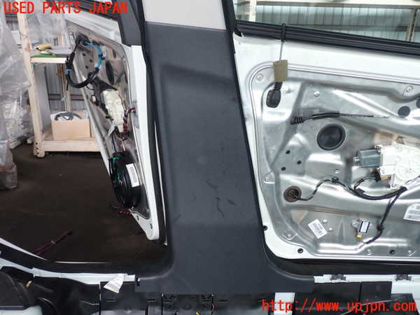 2UPJ-9239637670]ベンツ C200 コンプレッサー ステーションワゴン S204(204241)左センターピラートリム 中古_3