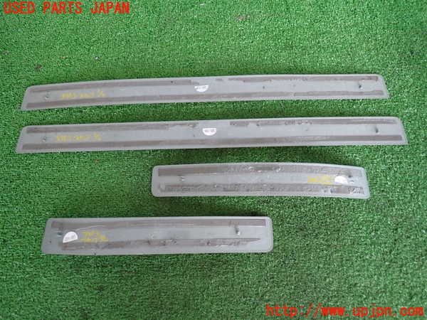 2UPJ-9239637740]ベンツ C200 コンプレッサー ステーションワゴン S204(204241)スカッフプレート 中古_2