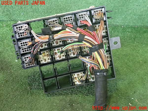 2UPJ-9239646742]ポルシェ・ボクスター(986K)ヒューズボックス2(室内運転席側) 中古_2