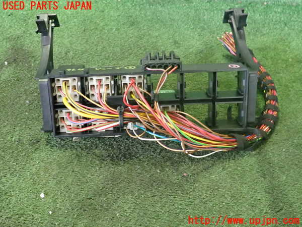 2UPJ-9239646743]ポルシェ・ボクスター(986K)ヒューズボックス3(助手席側) 中古_2