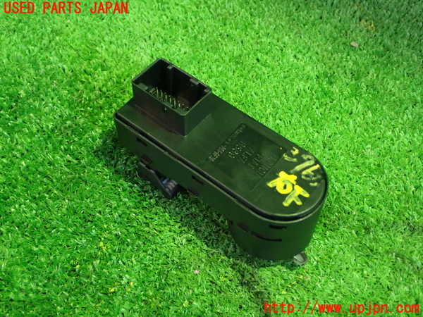 1UPJ-9239656240]アルファロメオ・ミト(95514P)右パワーウィンドウスイッチ 中古_2
