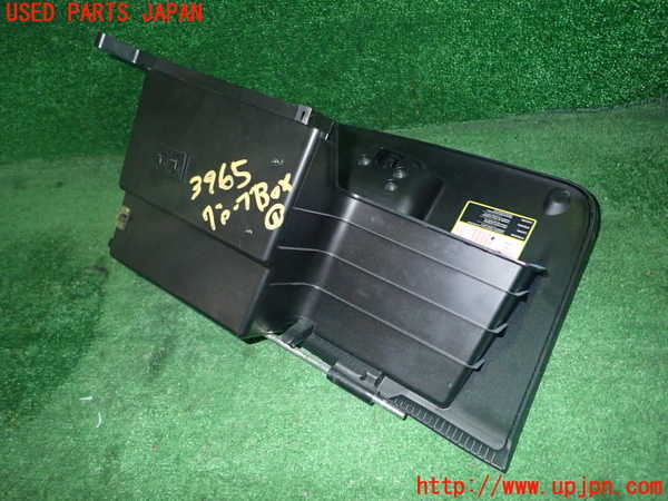 1UPJ-9239657516]アルファロメオ・ミト(95514P)グローブボックス1 中古_3