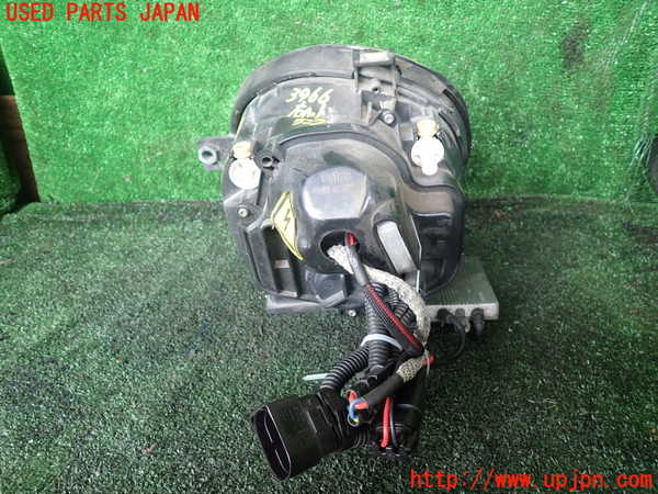 1UPJ-9239661130]VW ルポGTI(6EAVY)右ヘッドライト HID 中古_3