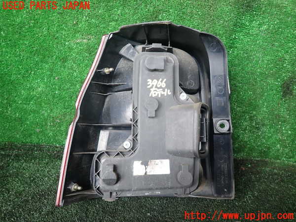 1UPJ-9239661530]VW ルポGTI(6EAVY)右テールランプ 中古_3