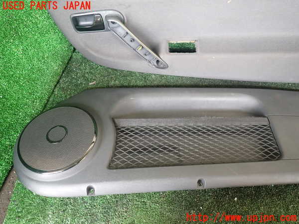 1UPJ-9239661234]VW ルポGTI(6EAVY)右ドア内張り 中古_3
