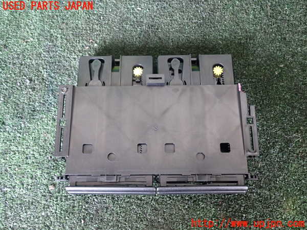 1UPJ-9239667810]VW ルポGTI(6EAVY)ドリンクホルダー 中古_3