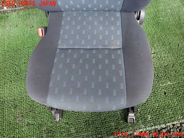 1UPJ-9239677065]テリオスキッド(J131G)助手席シート 中古_3