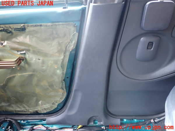 1UPJ-9239677665]テリオスキッド(J131G)右センターピラートリム 中古_3