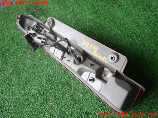 1UPJ-9239681530]アイシス(ANM10W)右テールランプ 中古_3