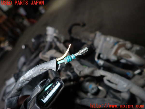 1UPJ-9239682010]アイシス(ANM10W)エンジン 1AZ-FSE 中古_3