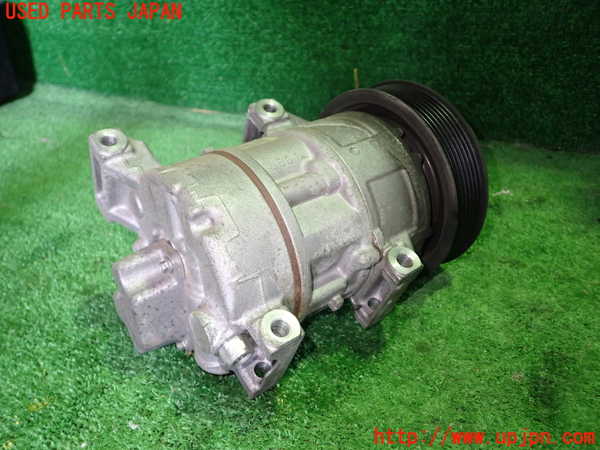 1UPJ-9239686025]アイシス(ANM10W)エアコンコンプレッサー 中古_3