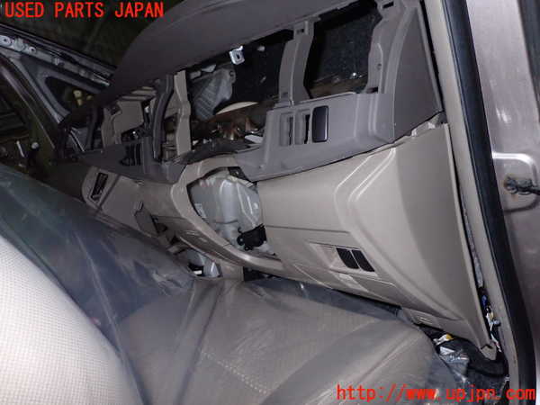1UPJ-9239687505]アイシス(ANM10W)ダッシュボード 中古_3