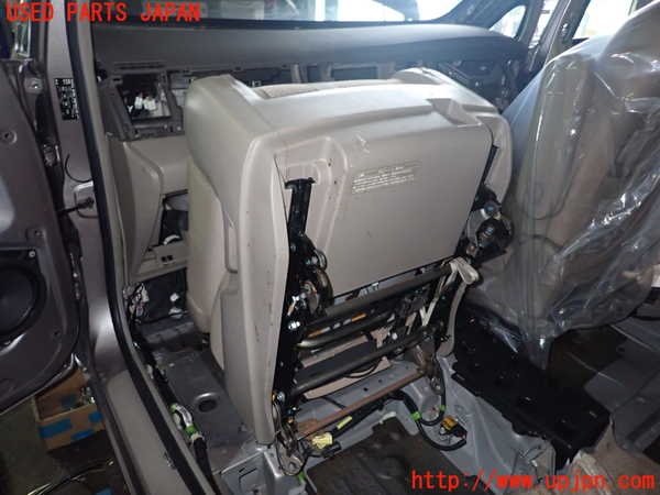 1UPJ-9239687065]アイシス(ANM10W)助手席シート 中古_5