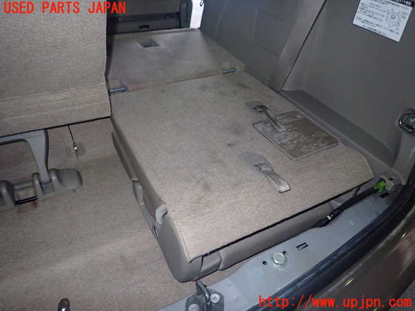 1UPJ-9239687235]アイシス(ANM10W)右3列目シート 中古_5
