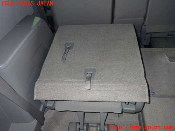 1UPJ-9239687265]アイシス(ANM10W)左3列目シート 中古_4
