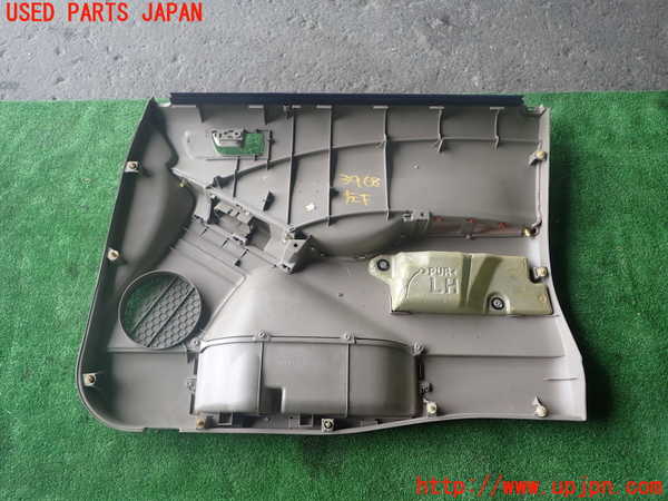 1UPJ-9239681264]アイシス(ANM10W)左前ドア内張り 中古_4