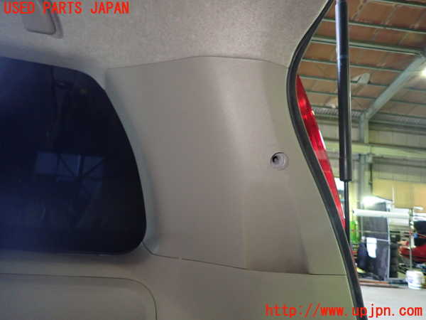 1UPJ-9239687675]アイシス(ANM10W)右リアピラートリム 中古_2