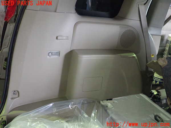 1UPJ-9239687680]アイシス(ANM10W)左リアピラートリム 中古_3